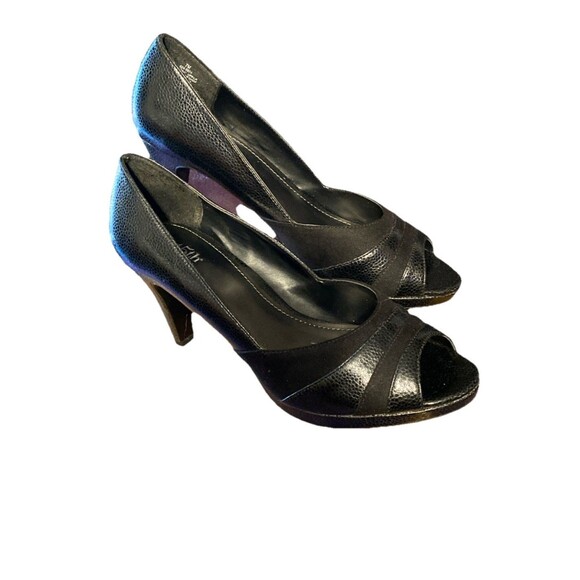 East 5th Lot 5074 Joan Black 3”‎ Heals Black 7M - Picture 2 of 10